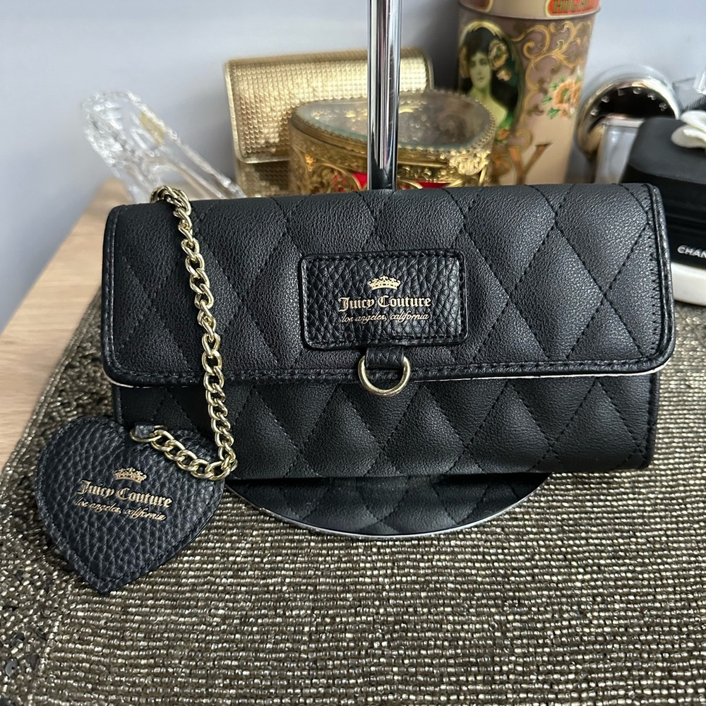 Juicy Couture Y2K Vintage Quilted wallet with attached heart mirror